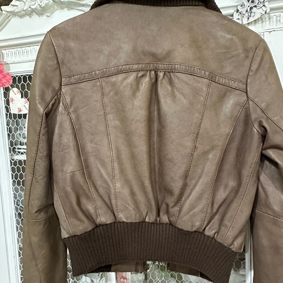 Bomber leather jacket - Picture 2 of 7
